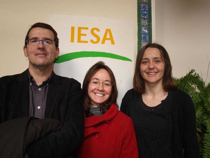 Cientificos del IESA ganadores del I Premio CTA de Ensayo