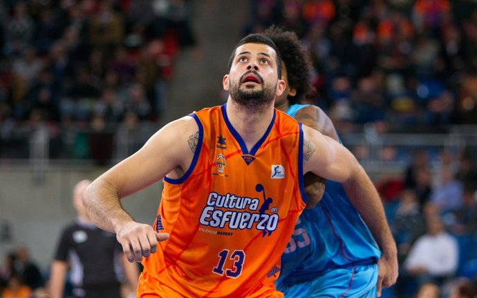 El pívot del Valencia Basket Vítor Faverani