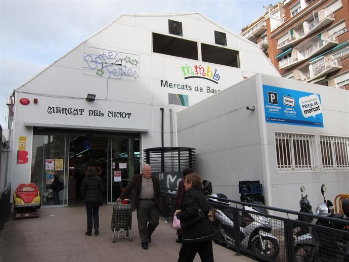 Carpa Provisional Del Mercado Del Ninot