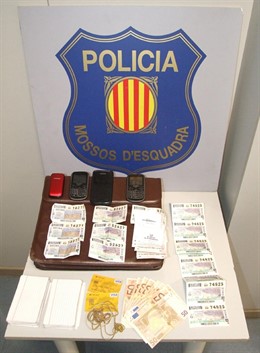 Billetes de lotería falsos para la estafa del tocomocho