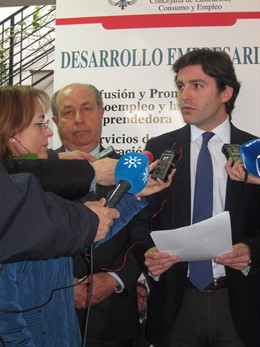 El alcalde de Granada en el centro de iniciativas empresariales