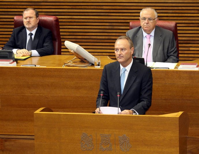 Alberto Fabra en un pleno de las Corts. Imagen de archivo