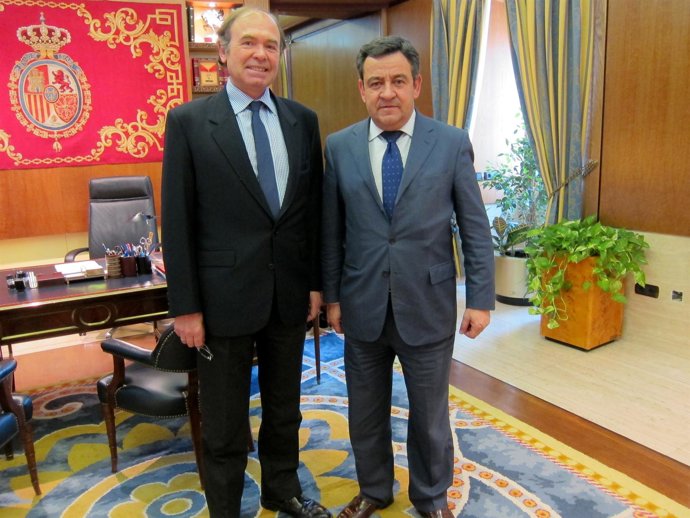 El presidente del Senado recibe al alcalde de San Fernando