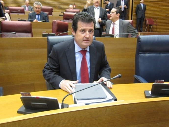 Císcar en el pleno que abre el nuevo período de sesiones.