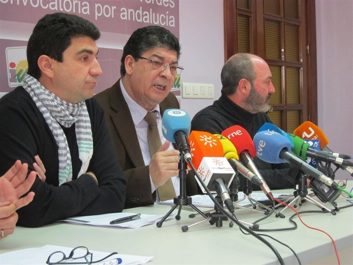 El coordinador general de IULV-CA, Diego Valderas, en Huelva. 