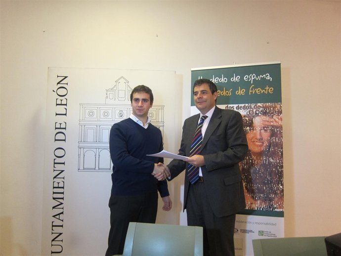 Miguel Alonso (i) y Jacobo Olalla (d)