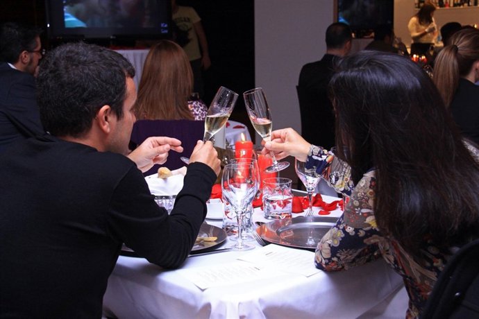 Sesión de 'Besomancia'