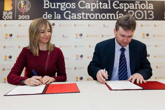 Alicia García y Javier Lacalle firman un protocolo de colaboración