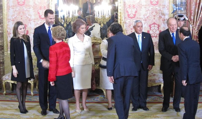 Los Reyes y los Príncipes en el Palacio Real