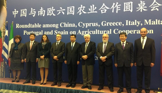 Miguel Arias Cañete en la cumbre de Roma con China 