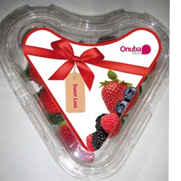 Tarrinas de fresa con forma de corazón exportadas a Europa.