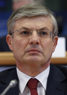  El Comisario Europeo De Salud Y Protección Al Consumo, Tonio Borg