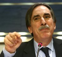 Valeriano Gómez (PSOE) exige al PP que aclare las presuntas irregularidades en el finiquito prorrateado de Bárcenas 