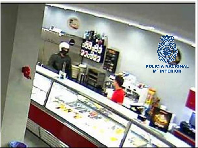 Atraco en una heladería de Sevilla