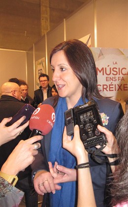 La consellera de Educación y Cultura, María José Català, en Aula