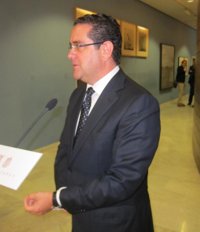 Bellver lamenta la "demagogia" de la oposición al criticar el pago de los intereses de la deuda de la Fundación VCF