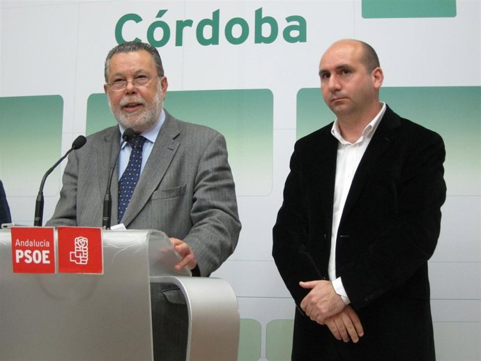 Blanco y Conejo durante la rueda de prensa
