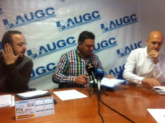 Representantes de AUGC en la rueda de prensa