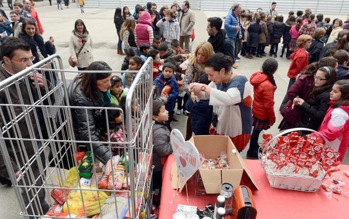 Entrega de alimentos de todo corazón 