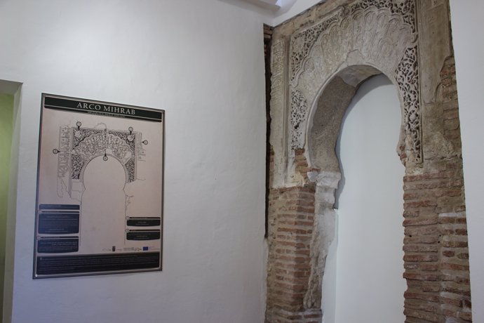 Casa de Vélez-Málaga donde se halló el arco de un mihrab nazarí del siglo XIV