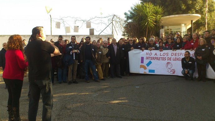 Concientración intérpretes lengua de signos