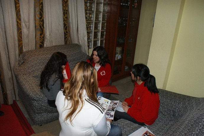 Nota Prensa Cruz Roja (Sobre Prostitución Y Crisis)