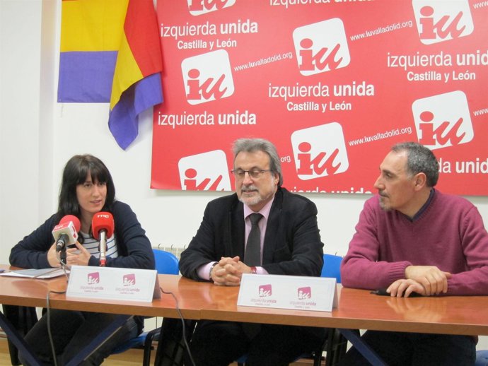 María Sánchez (I), José María González (centro) y Alfonso Sánchez (D)