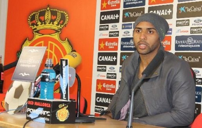 Tissone, jugador del Mallorca, en rueda de prensa