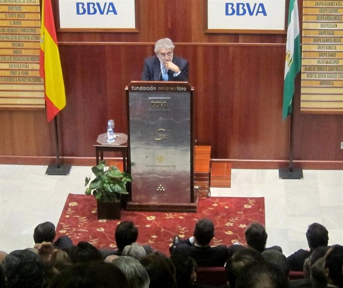 José Manuel Lara ofrece una conferencia en el Foro Antares