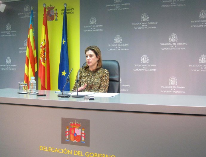 La delegada del Gobierno durante la comparecencia ante los medios
