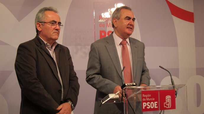 Tovar junto a Alfonso Navarro en rueda de prensa