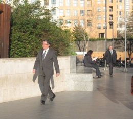 El exconseller Vela a su llegada a la Ciudad de la Justicia