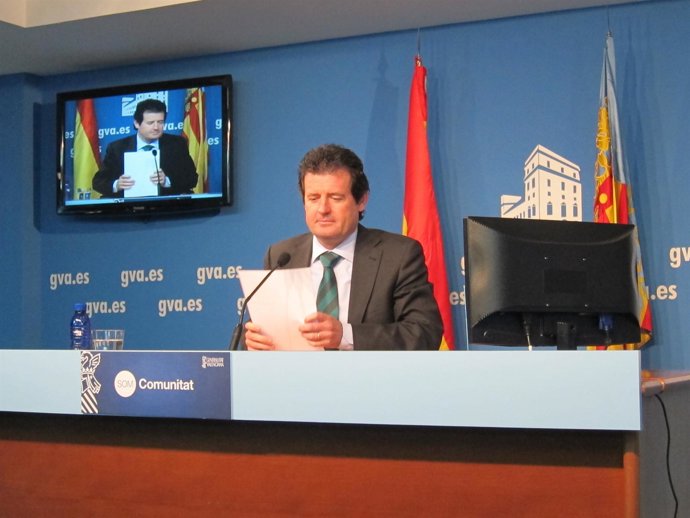 José Císcar en una rueda de prensa