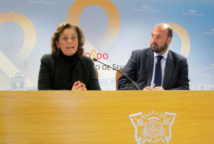 De Pablo-Blanco y Pérez en rueda de prensa
