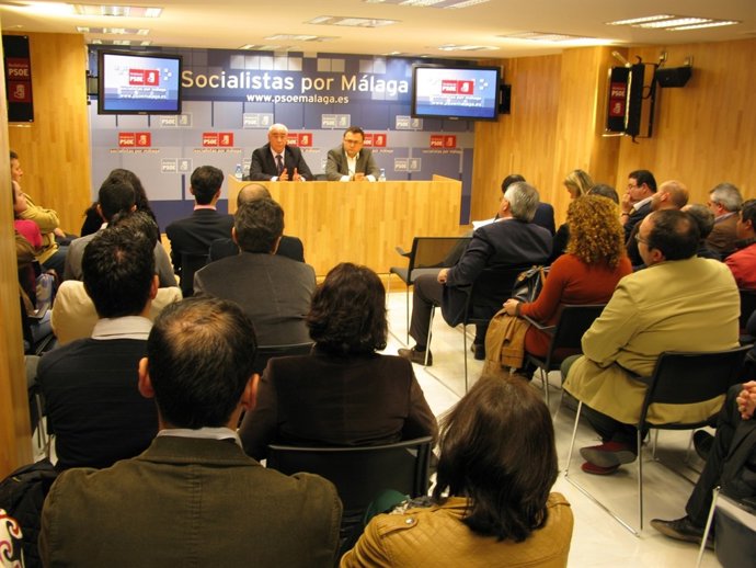 Alonso y Heredia, junto a alcaldes y portavoces locales de la provincia