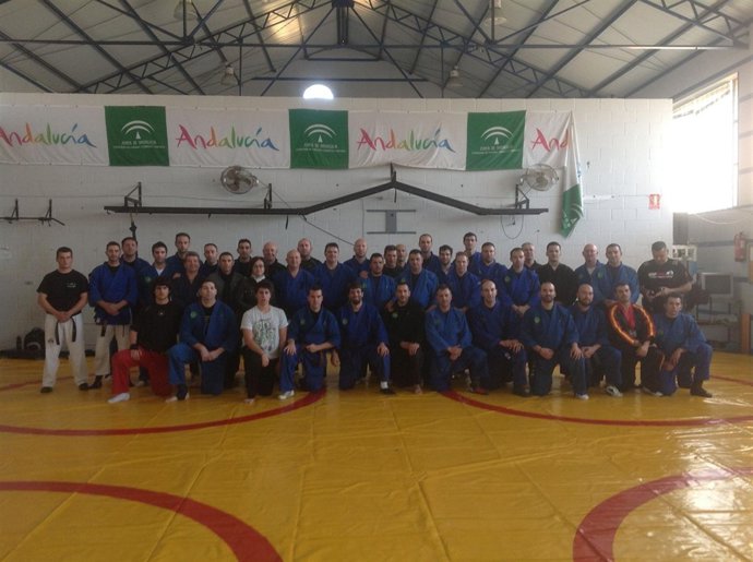 Asistentes a los cursos de defensa personal. 