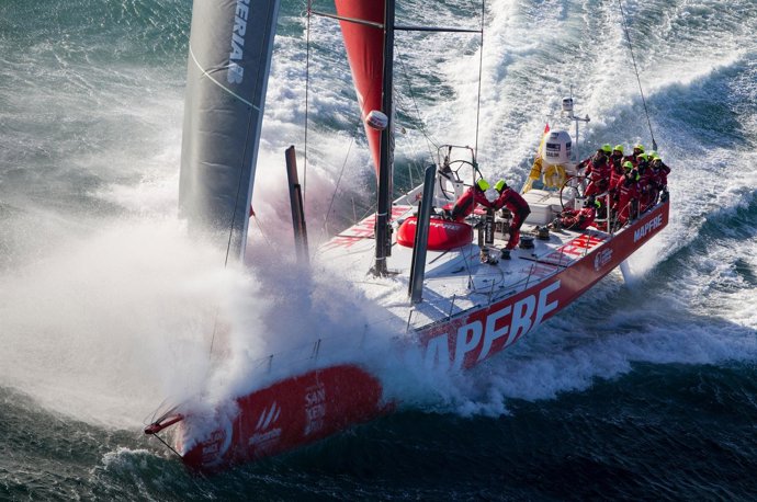 El Barco Mapfre, intentará establecer un nuevo record sobre la ruta del descubri