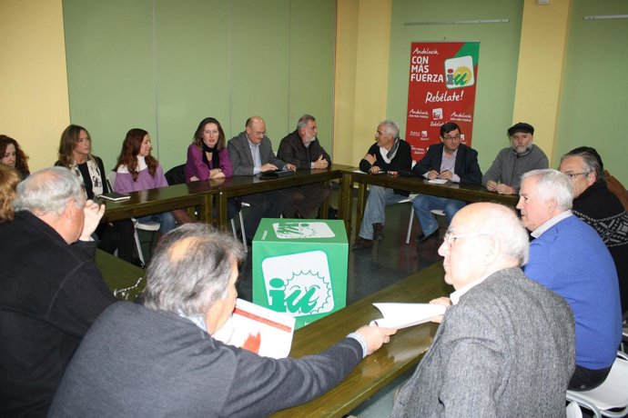 Centella se reúne con colectivos sociales