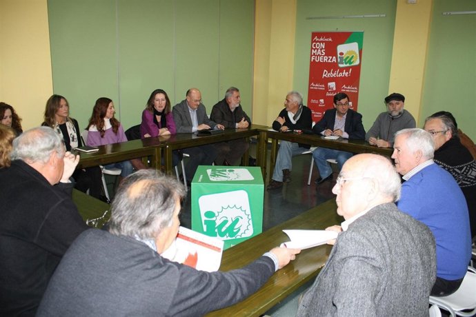 Centella se reúne con colectivos sociales