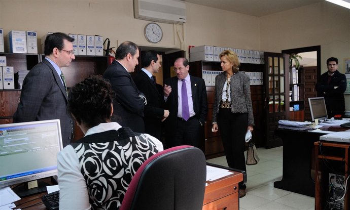 Salvador Victoria visita el Colegio de Abogados de Alcalá