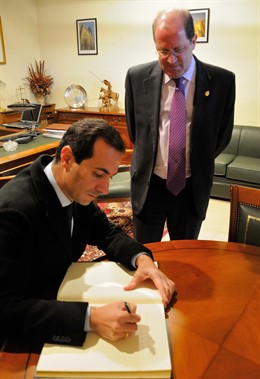 El consejero de Justicia y el decano del Colegio de Abogados de Alcalá