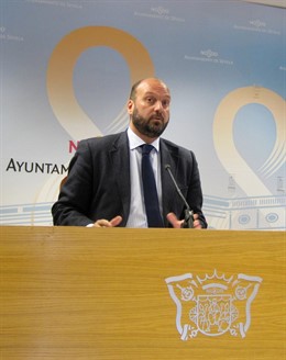 El portavoz del gobierno del Ayuntamiento de Sevilla, Francisco Pérez 