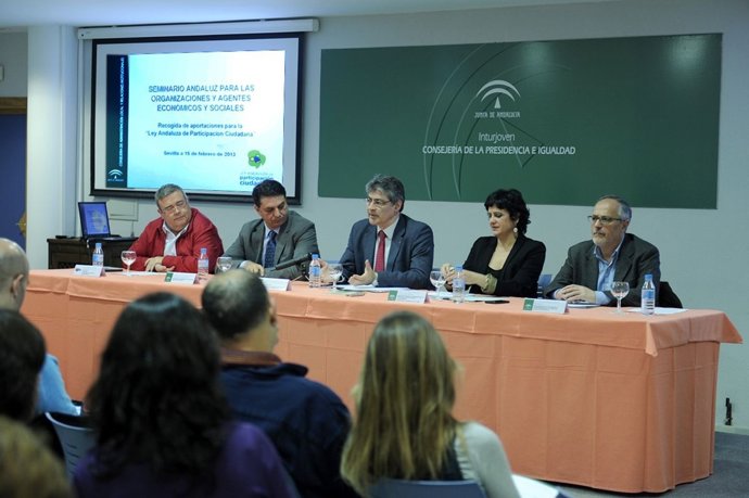 José Luis Pérez Tapias, durante su participación en el seminario