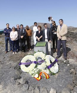 Homenaje a las victima de la patera costa Guatiza