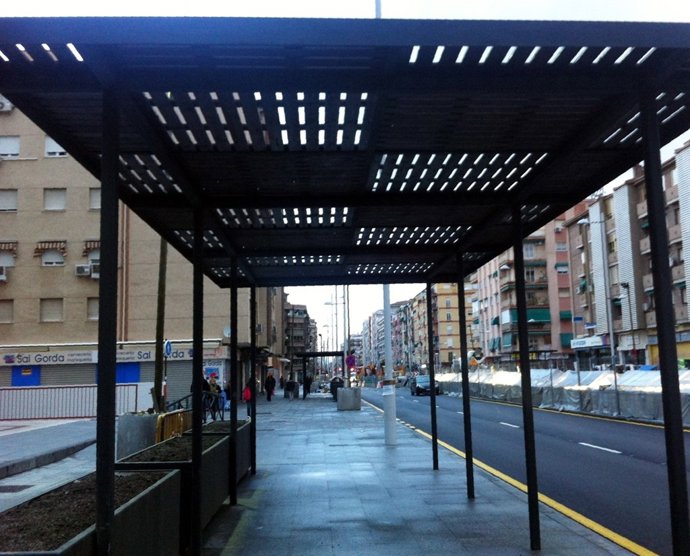 Acuerdan con los vecinos poner nuevas pérgolas en un tramo del metro