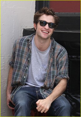 ROBERT PATTINSON