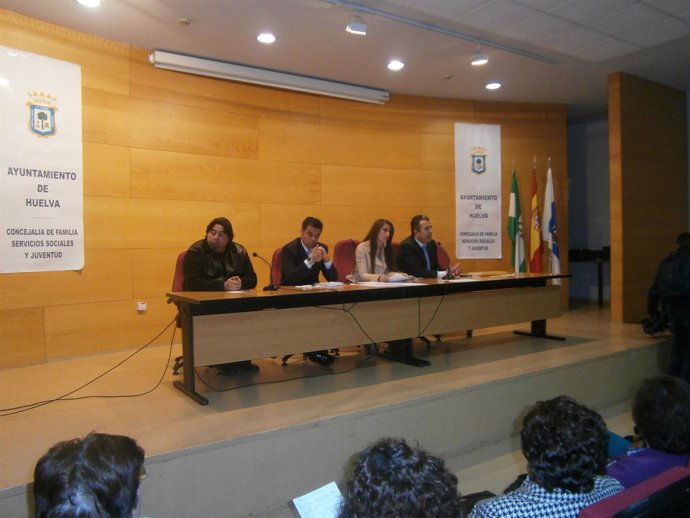 Reunión de SOS Bebés Robados en Huelva