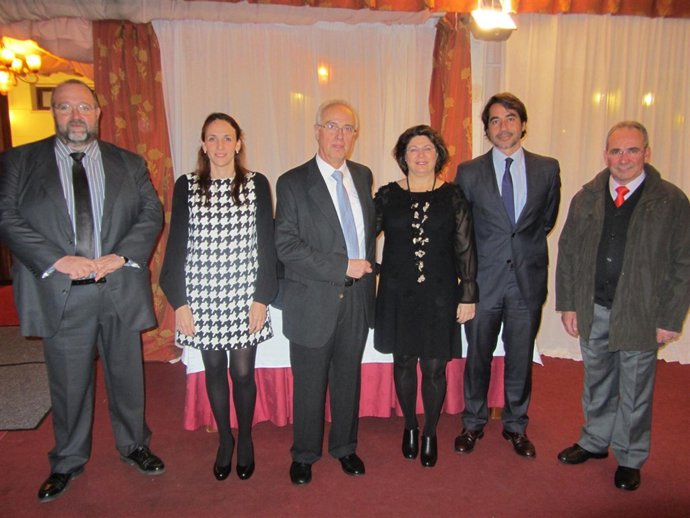 Joan Oliver y autoridades asistentes