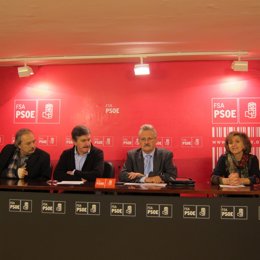 Responsables Socialistas Sobre La Fábrica De Armas De Oviedo