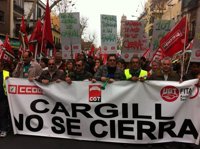 Cientos de trabajadores de Cargill vuelven a marchar por Sevilla para rechazar el cierre de la planta